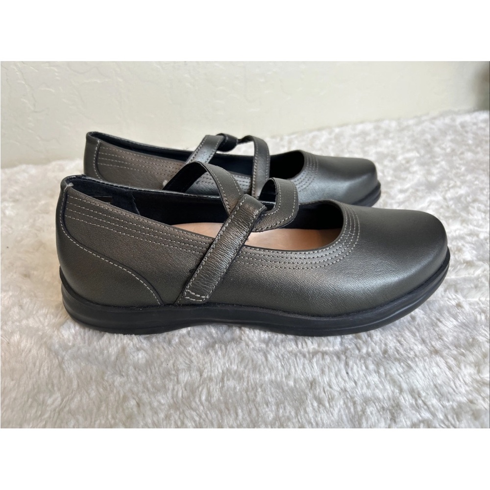 Apex Janice Mary Jane Shoe Womens Size 9.5 W Leather Comfort Y-Strap Pewter Gray